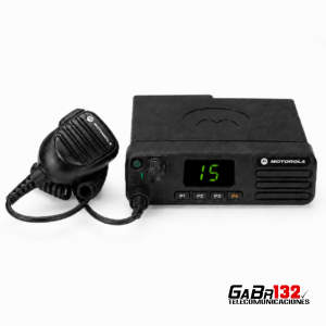 Motorola MOTOTRBO DGM8000e radio móvil con micrófono